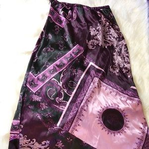 💟Preowned • Size Small •Silky Maxi Skirt 35’ long